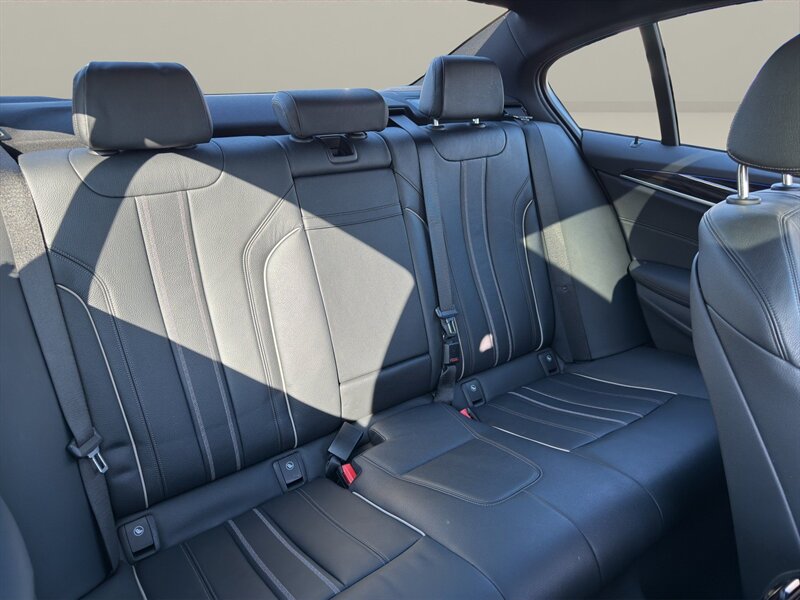 2020 BMW 530i xDrive - Photo 19 - Warrington, PA 18976