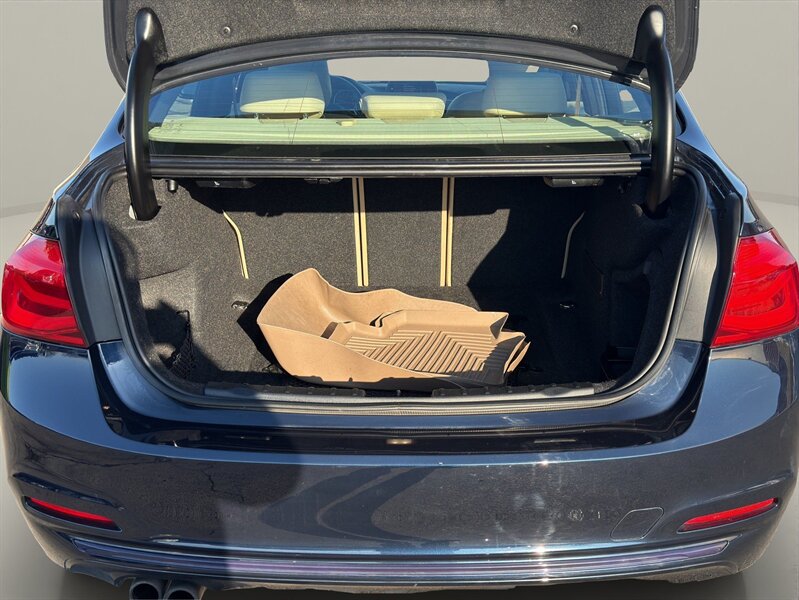 2016 BMW 328i xDrive - Photo 20 - Warrington, PA 18976