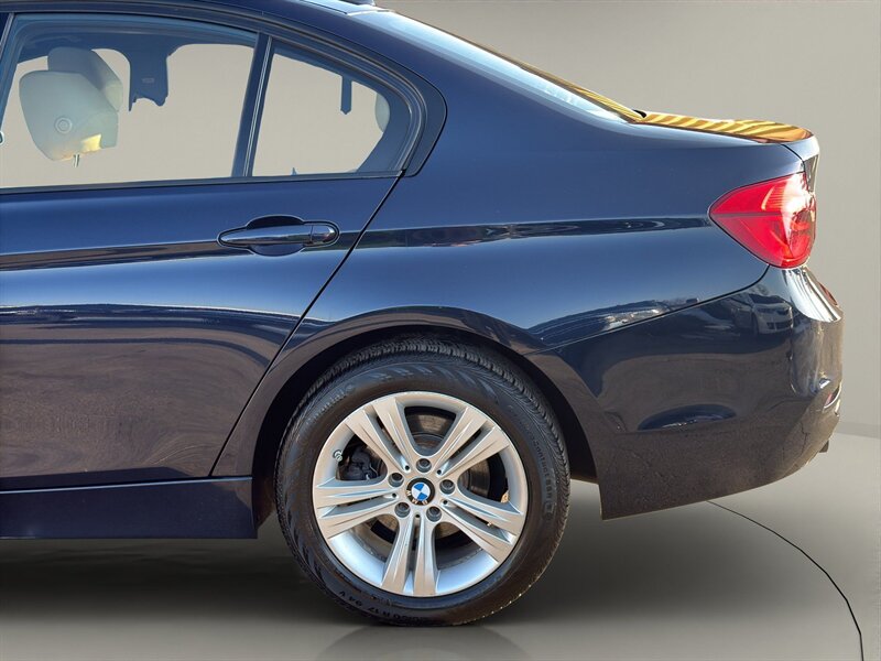 2016 BMW 328i xDrive - Photo 23 - Warrington, PA 18976