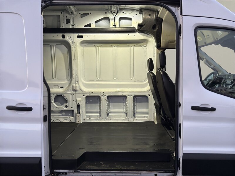 2021 Ford Transit-250 Cargo Va 250 - Photo 19 - Warrington, PA 18976