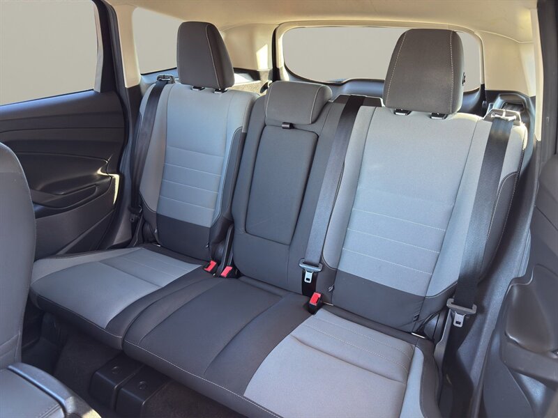 2016 Ford Escape SE - Photo 13 - Warrington, PA 18976