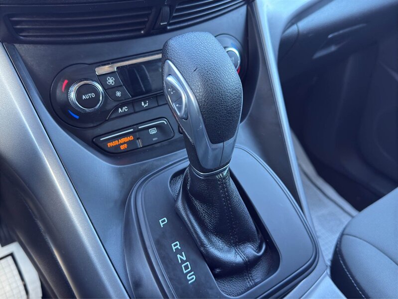 2016 Ford Escape SE - Photo 15 - Warrington, PA 18976