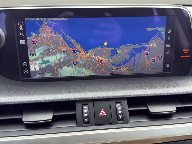 2021 Lexus ES 300h Luxury - Photo 17 - Warrington, PA 18976