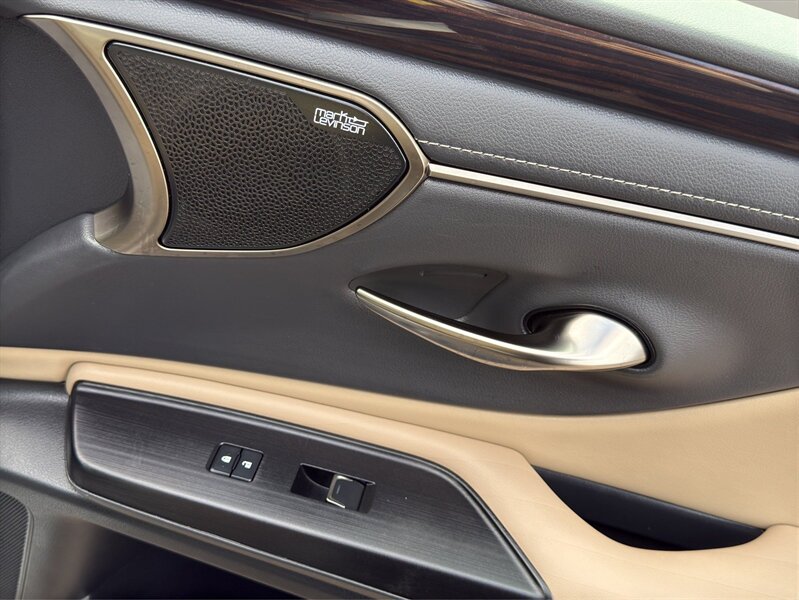 2021 Lexus ES 300h Luxury - Photo 18 - Warrington, PA 18976