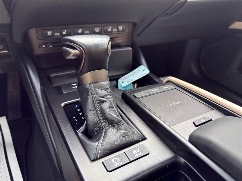 2021 Lexus ES 300h Luxury - Photo 15 - Warrington, PA 18976