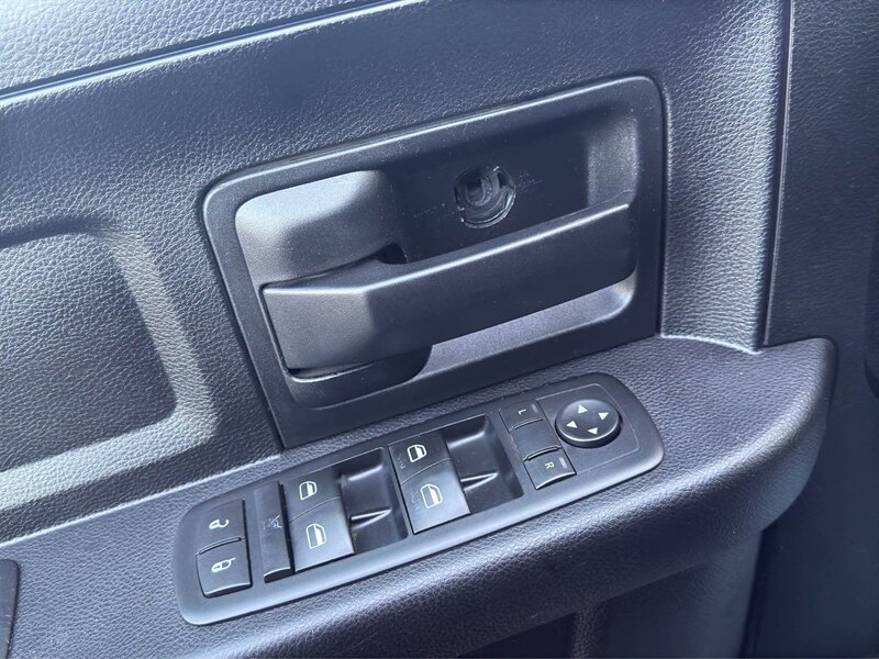 2016 RAM 3500 Tradesman - Photo 12 - Warrington, PA 18976