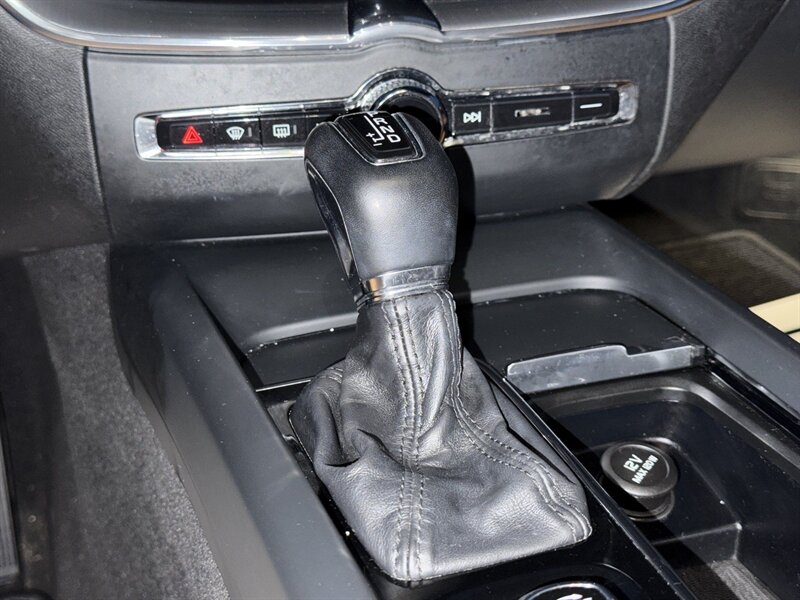 2019 Volvo XC60 T6 Momentum - Photo 15 - Warrington, PA 18976