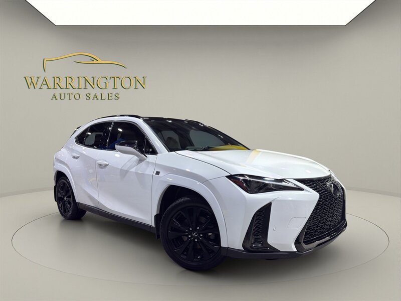 2023 Lexus UX 250h F SPORT Design  