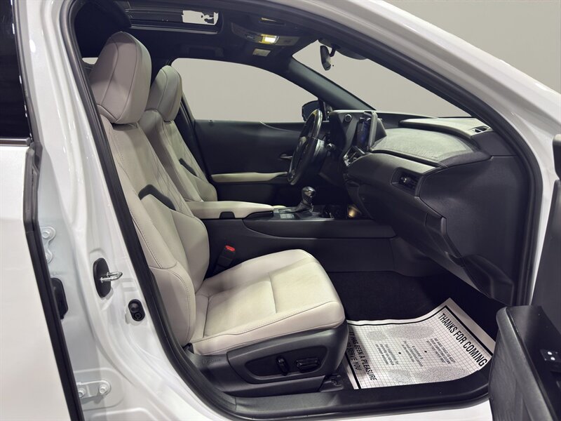 2023 Lexus UX 250h F SPORT Design - Photo 18 - Warrington, PA 18976