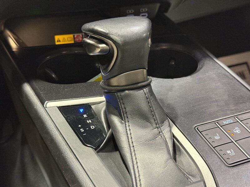 2023 Lexus UX 250h F SPORT Design - Photo 15 - Warrington, PA 18976