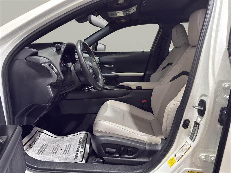 2020 Lexus UX 250h - Photo 9 - Warrington, PA 18976