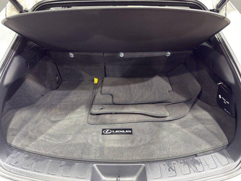 2020 Lexus UX 250h - Photo 17 - Warrington, PA 18976