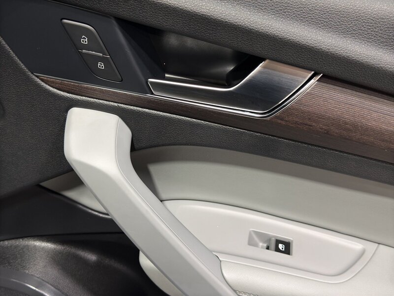 2022 Audi Q5 Premium Plus 45 TFSI S line quattro S tronic - Photo 17 - Warrington, PA 18976