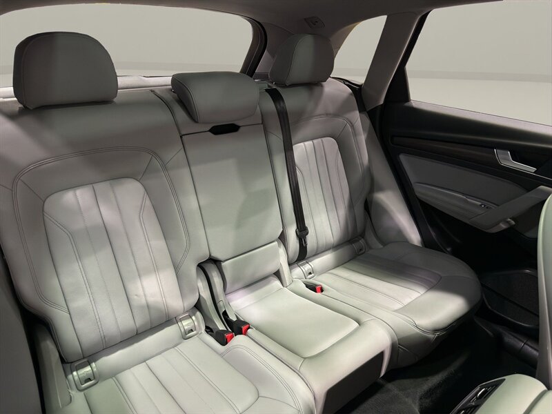 2022 Audi Q5 Premium Plus 45 TFSI S line quattro S tronic - Photo 19 - Warrington, PA 18976