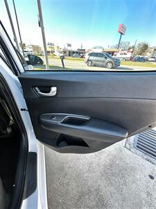 2019 Kia Optima LX - Photo 20 - Houston, TX 77063-5630