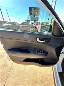 2019 Kia Optima LX - Photo 13 - Houston, TX 77063-5630