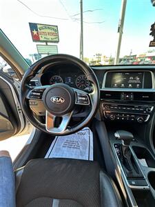 2019 Kia Optima LX - Photo 11 - Houston, TX 77063-5630