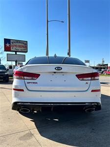 2019 Kia Optima LX - Photo 8 - Houston, TX 77063-5630