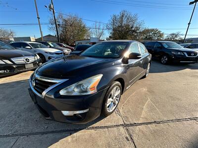 2013 Nissan Altima 2.5  SV - Photo 2 - Houston, TX 77063-5630