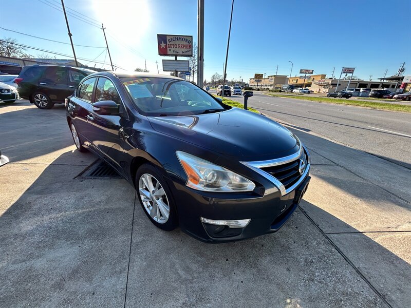 2013 Nissan Altima 2.5  SV - Photo 1 - Houston, TX 77063-5630