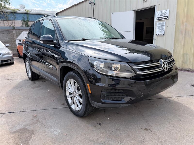 2017 Volkswagen Tiguan 2.0T Limited S  