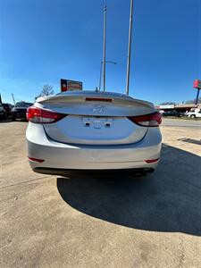 2015 Hyundai ELANTRA Limited   - Photo 18 - Houston, TX 77063-5630
