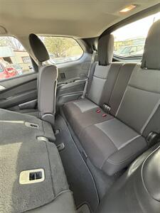 2017 Nissan Pathfinder S   - Photo 13 - Houston, TX 77063-5630