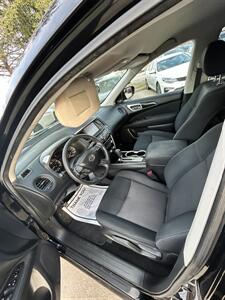 2017 Nissan Pathfinder S   - Photo 7 - Houston, TX 77063-5630