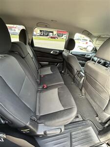 2017 Nissan Pathfinder S   - Photo 15 - Houston, TX 77063-5630