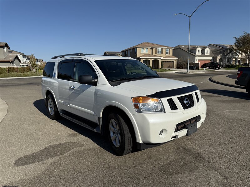 2014 Nissan Armada SV  