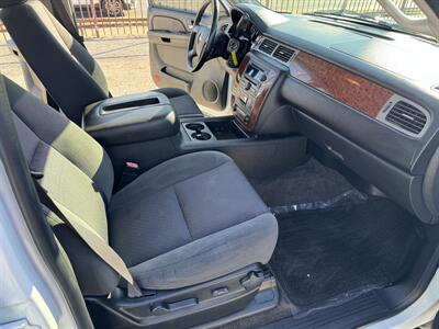 2009 Chevrolet Tahoe LT   - Photo 11 - Fort Worth, TX 76111