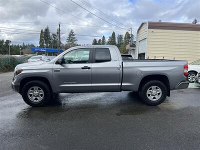 2020 Toyota Tundra SR5   - Photo 2 - Beaverton, OR 97005