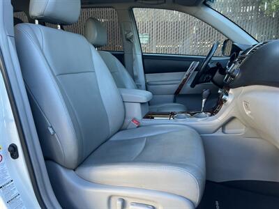 2013 Toyota Highlander Limited AWD - Photo 15 - Beaverton, OR 97005