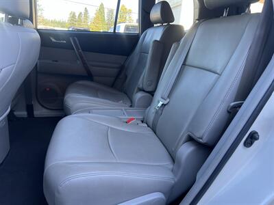 2013 Toyota Highlander Limited AWD - Photo 10 - Beaverton, OR 97005
