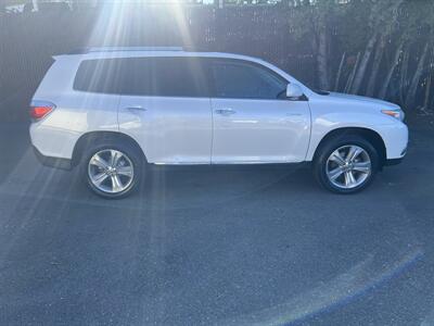 2013 Toyota Highlander Limited AWD - Photo 6 - Beaverton, OR 97005