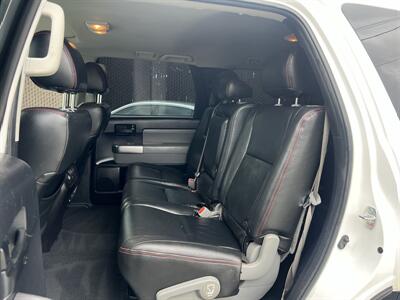 2019 Toyota Sequoia SR5 4X4 - Photo 10 - Beaverton, OR 97005