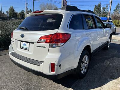 2013 Subaru Outback 2.5i Premium - Photo 4 - Beaverton, OR 97005