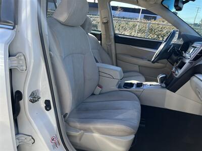 2013 Subaru Outback 2.5i Premium - Photo 11 - Beaverton, OR 97005