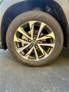 2022 Toyota Corolla Cross XLE - Photo 12 - Laguna Hills, CA 92653