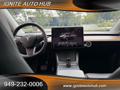 2024 Tesla Model Y Long Range RWD   - Photo 12 - Laguna Hills, CA 92653