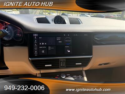 2020 Porsche Cayenne E-Hybrid   - Photo 10 - Laguna Hills, CA 92653