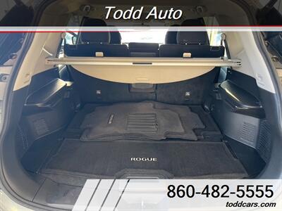 2015 Nissan Rogue SV   - Photo 12 - Torrington, CT 06790