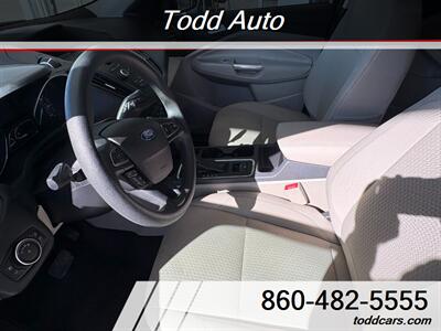 2017 Ford Escape SE   - Photo 9 - Torrington, CT 06790