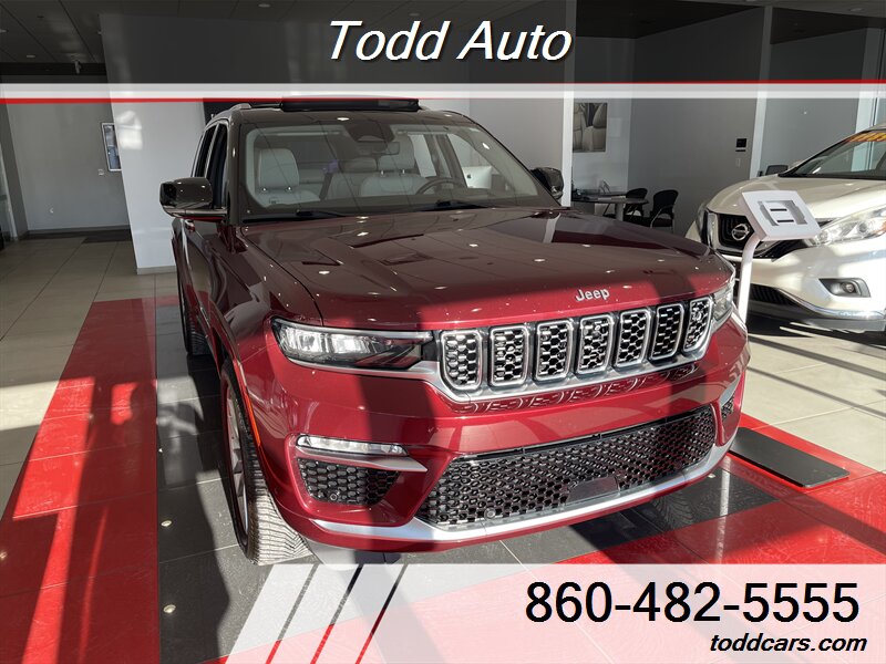 2022 Jeep Grand Cherokee Summit  