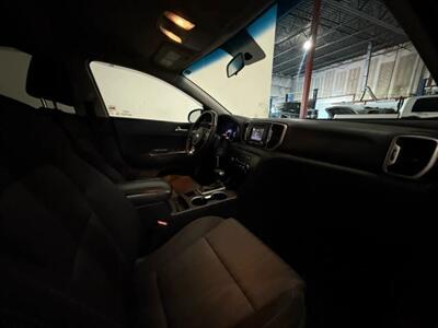 2017 Kia Sportage LX Sport Utility 4D   - Photo 39 - Manassas, VA 20109