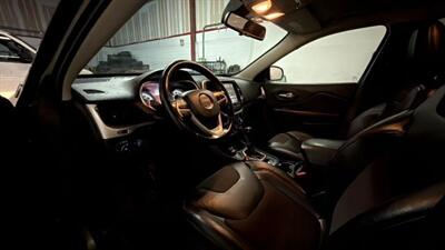 2014 Jeep Cherokee TrailHawk Sport Utility 4D - Photo 38 - Manassas, VA 20109