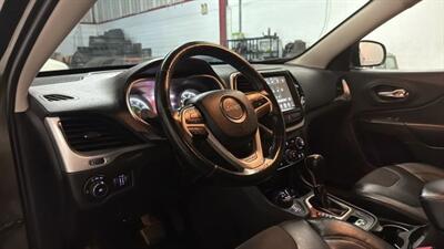 2014 Jeep Cherokee TrailHawk Sport Utility 4D - Photo 39 - Manassas, VA 20109