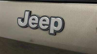 2014 Jeep Cherokee TrailHawk Sport Utility 4D - Photo 18 - Manassas, VA 20109