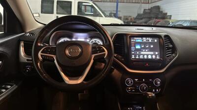 2014 Jeep Cherokee TrailHawk Sport Utility 4D - Photo 21 - Manassas, VA 20109