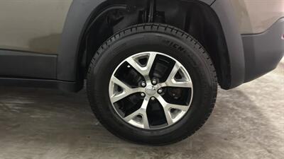 2014 Jeep Cherokee TrailHawk Sport Utility 4D - Photo 57 - Manassas, VA 20109